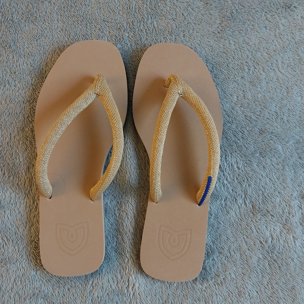 Rothy's Tan and Black Sole